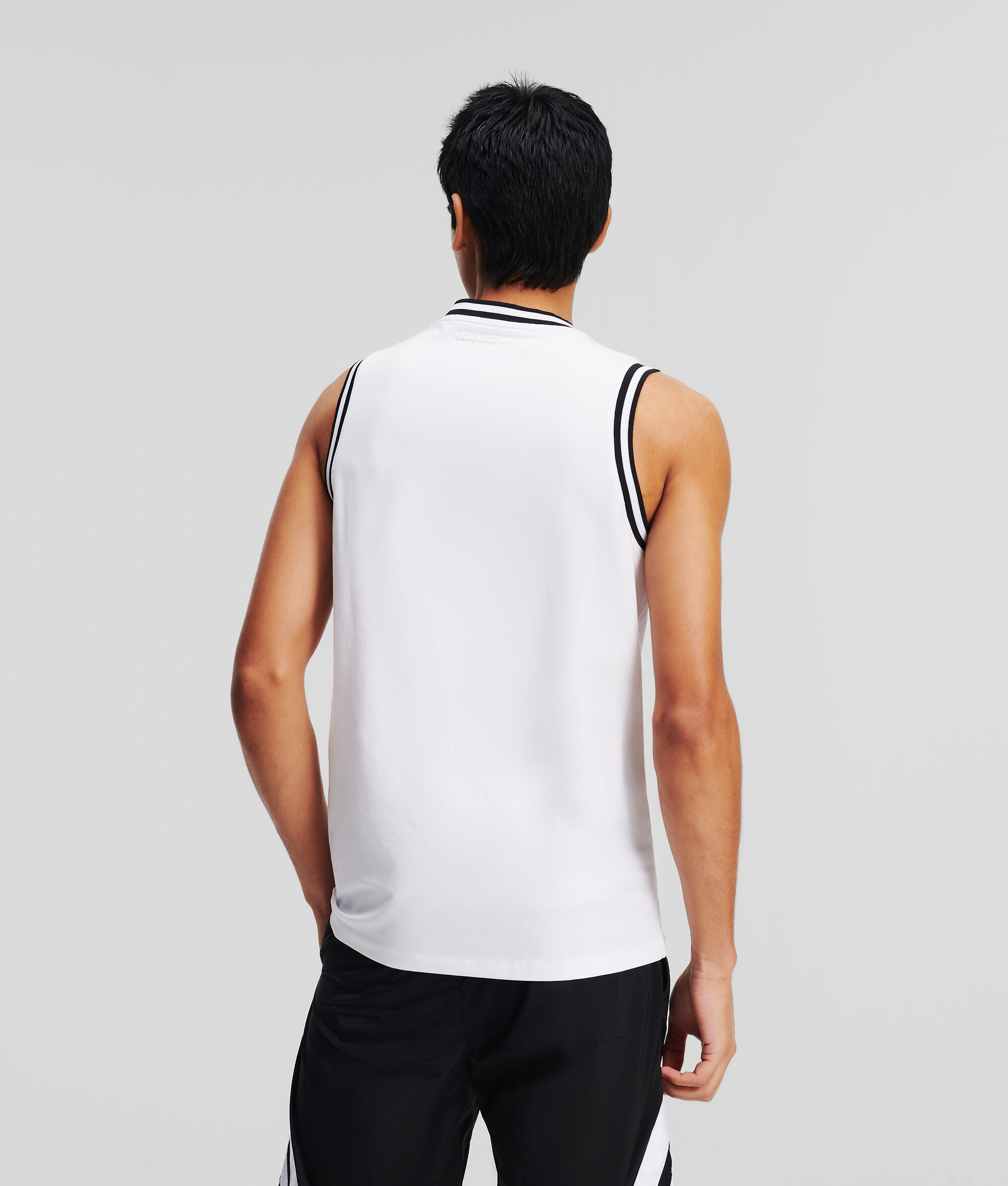 (image for) Effortless Sleeveless Crew Neck T-shirt